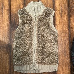 Fur vest